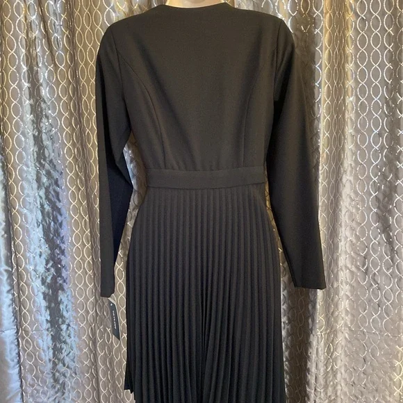 NWT Taylor Black Surplice V Neckline Long Sleeve Pleated Asymmetrical Dress Sz 4 - Picture 7 of 10